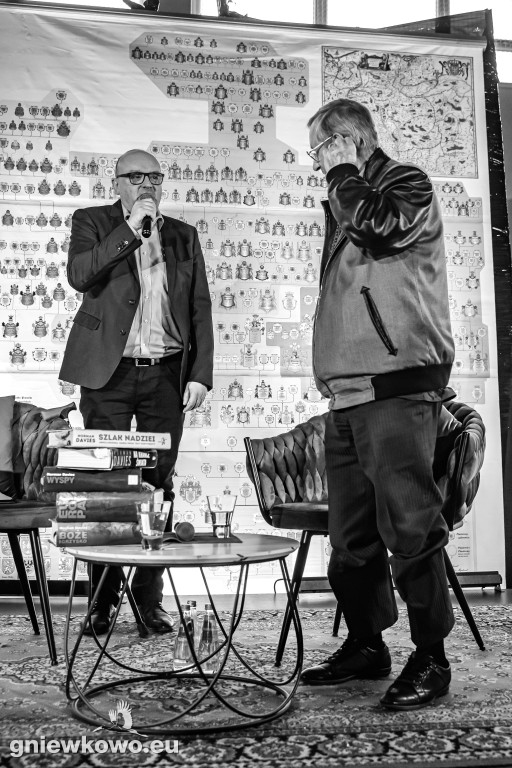 Profesor Norman Davies w Gniewkowie