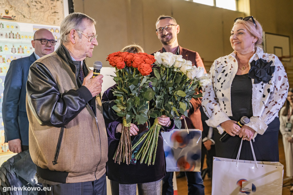 Profesor Norman Davies w Gniewkowie