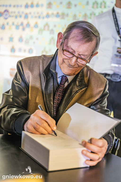 Profesor Norman Davies w Gniewkowie
