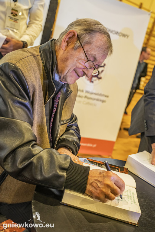 Profesor Norman Davies w Gniewkowie