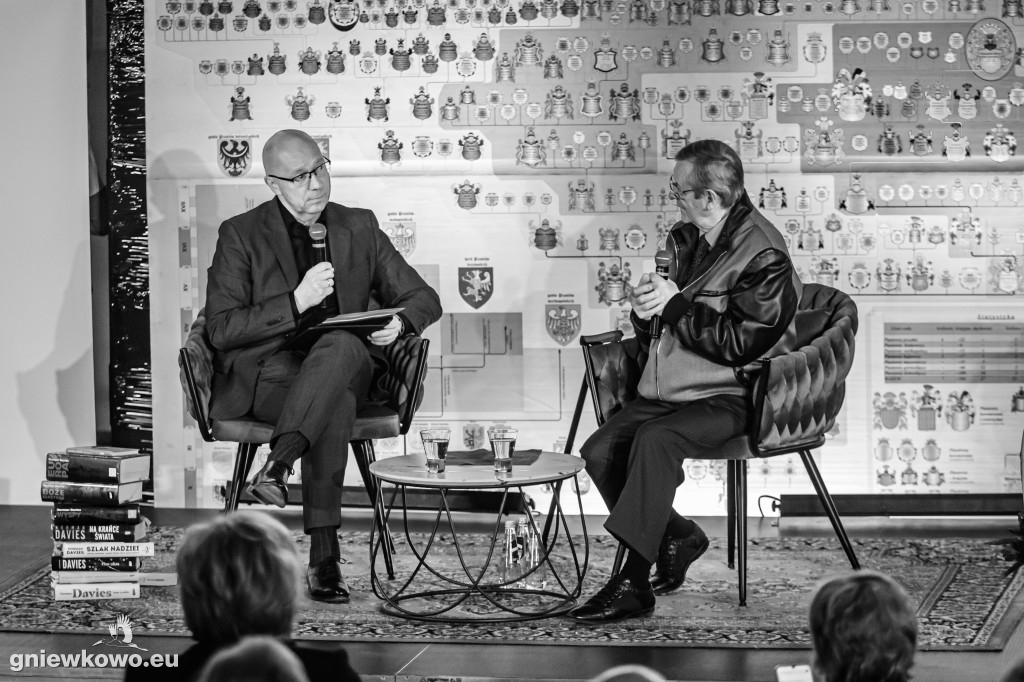 Profesor Norman Davies w Gniewkowie