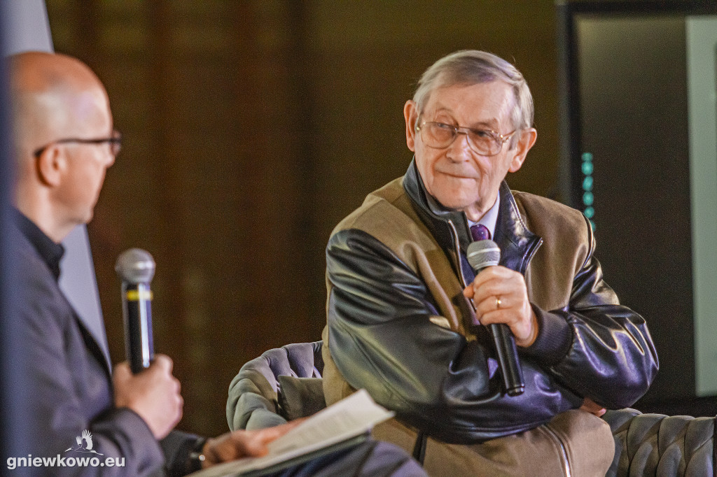 Profesor Norman Davies w Gniewkowie