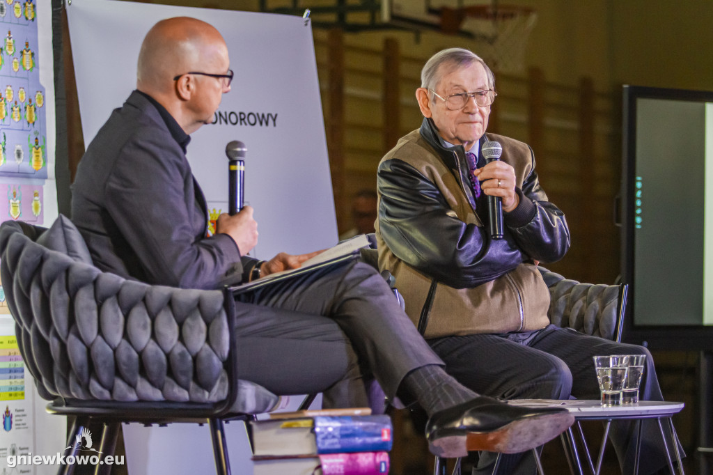 Profesor Norman Davies w Gniewkowie