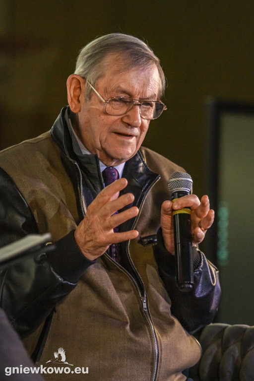 Profesor Norman Davies w Gniewkowie