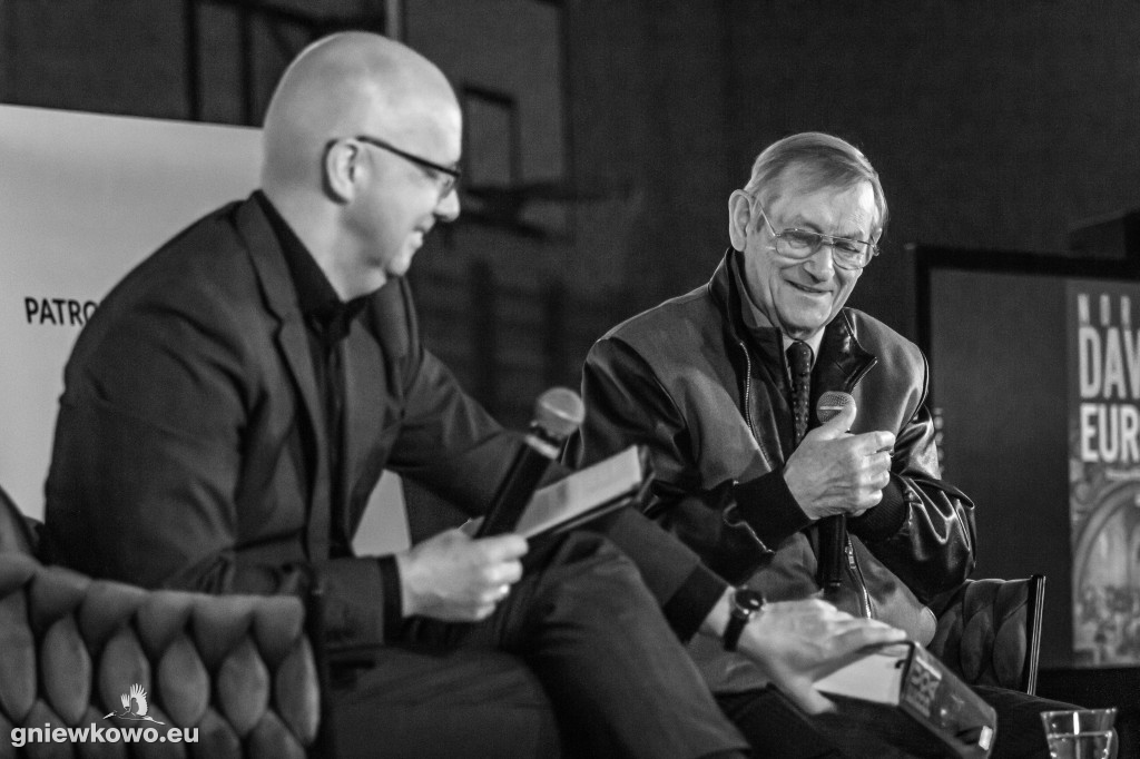 Profesor Norman Davies w Gniewkowie