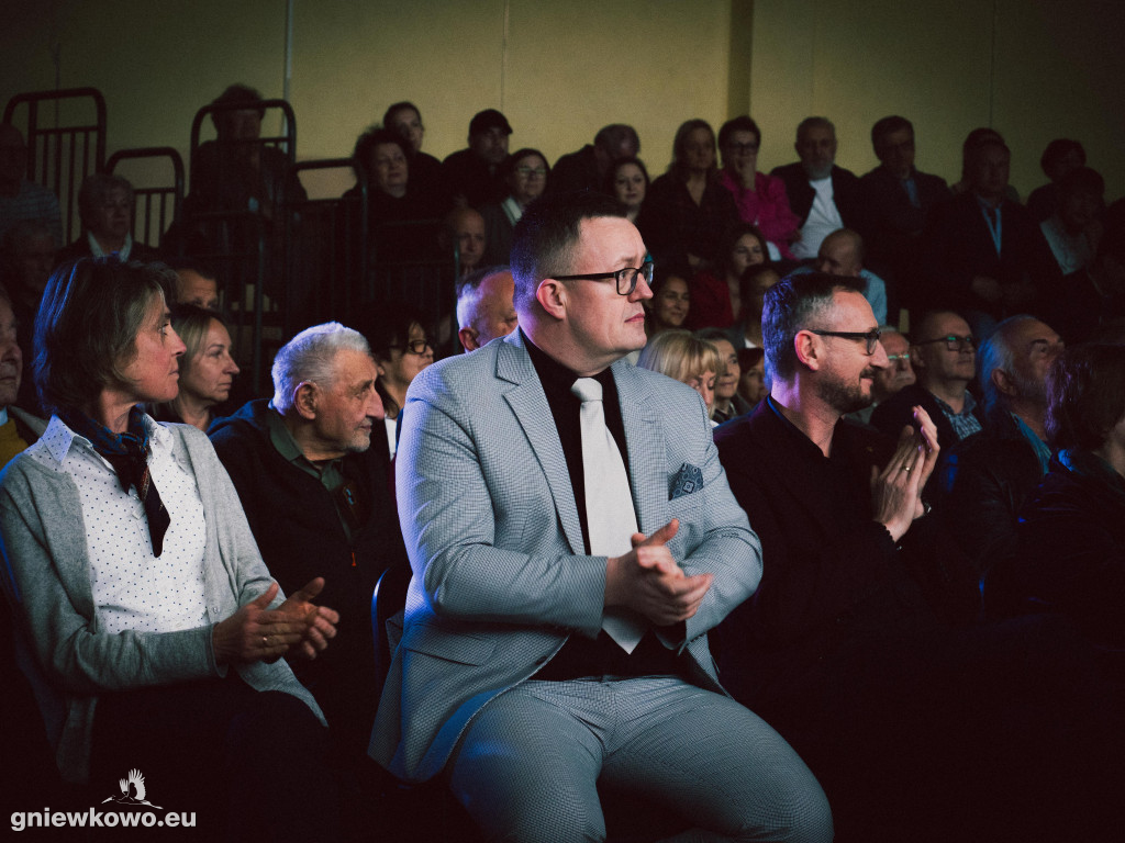 Profesor Norman Davies w Gniewkowie