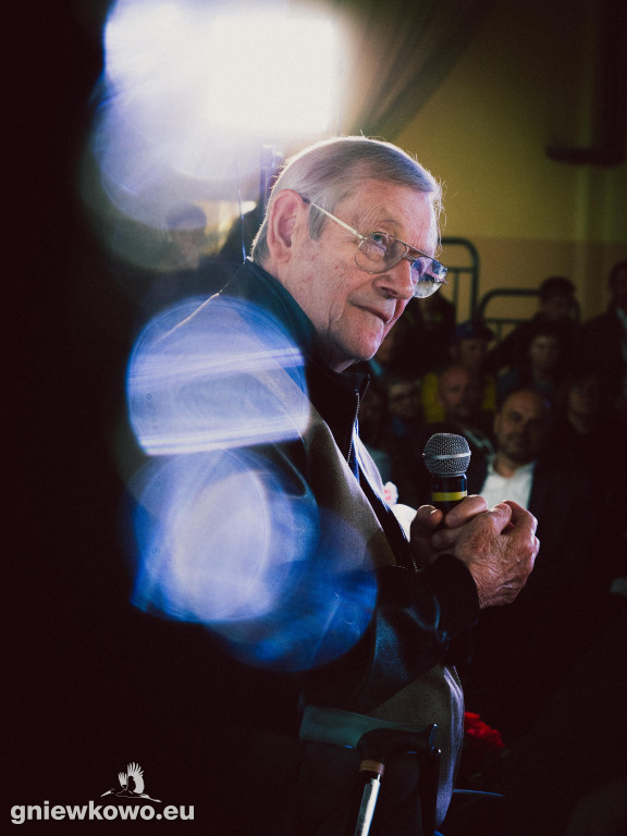 Profesor Norman Davies w Gniewkowie