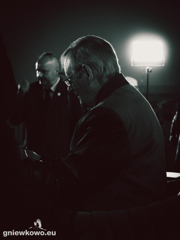 Profesor Norman Davies w Gniewkowie