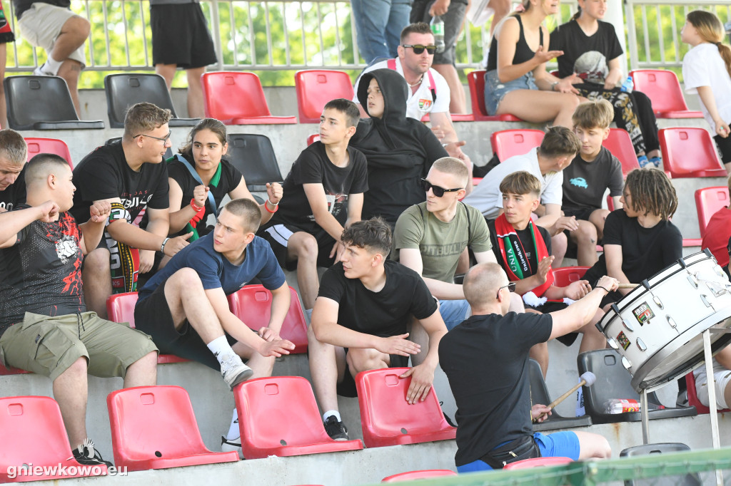 Galeria Unia Gniewkowo – Kujawianka Izbica Kuj.