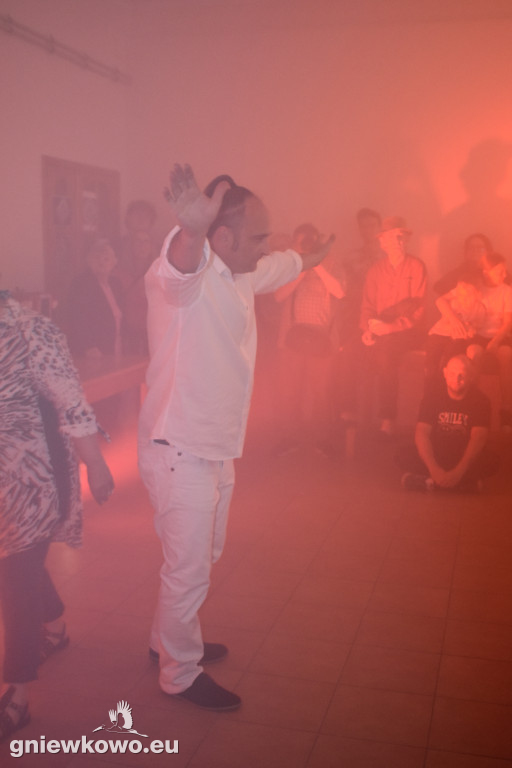 Ziemia jest płaska, Dzbanie–Teatr 3.5  w Murzynnie