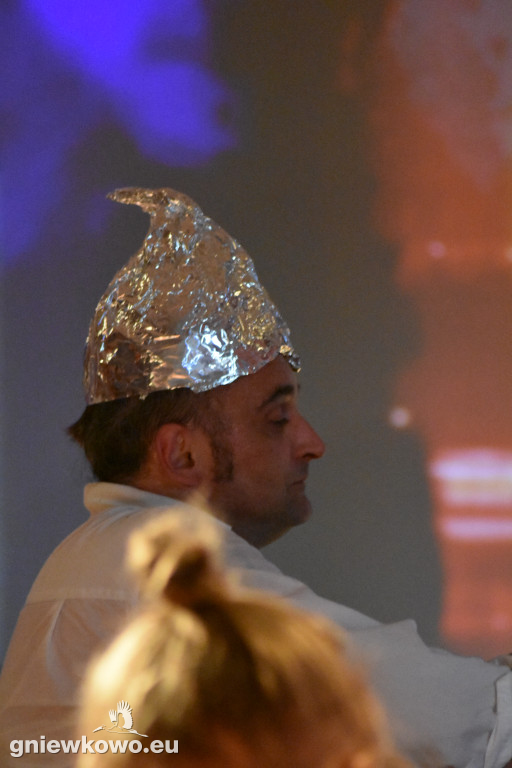 Ziemia jest płaska, Dzbanie–Teatr 3.5  w Murzynnie