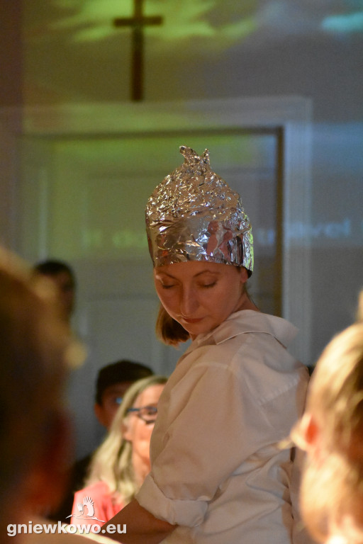 Ziemia jest płaska, Dzbanie–Teatr 3.5  w Murzynnie