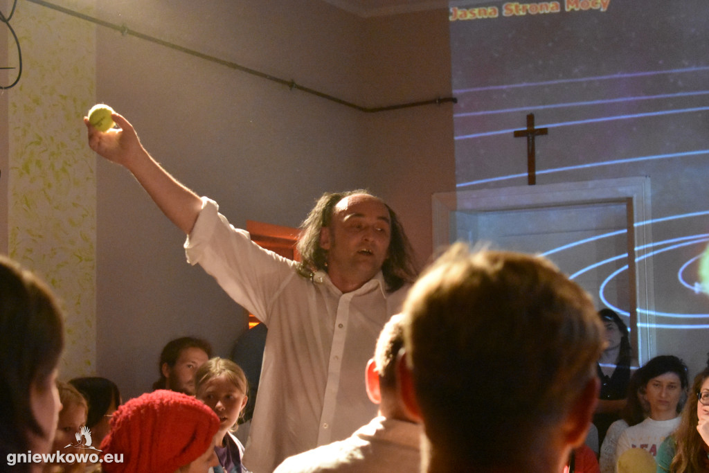 Ziemia jest płaska, Dzbanie–Teatr 3.5  w Murzynnie