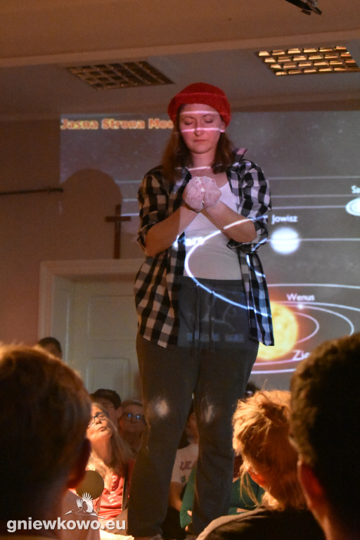 Ziemia jest płaska, Dzbanie–Teatr 3.5  w Murzynnie