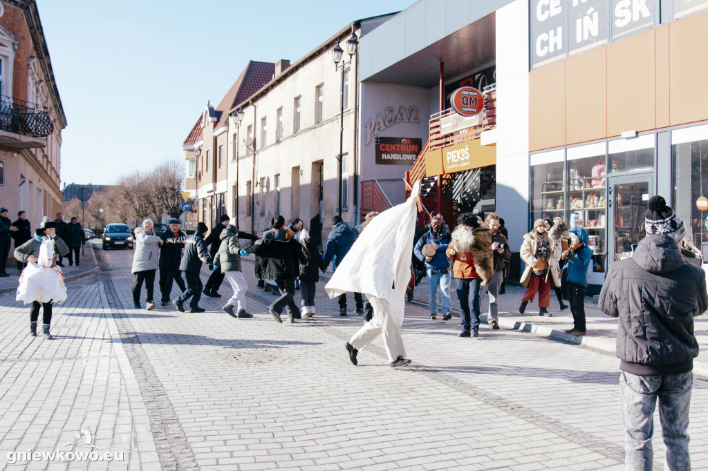 Koza opanowała Gniewkowo