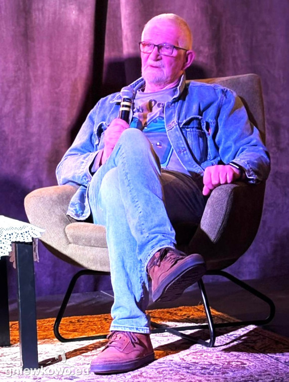 Wystawa solniczek i pieprzniczek Włodzimierza Nadolnego