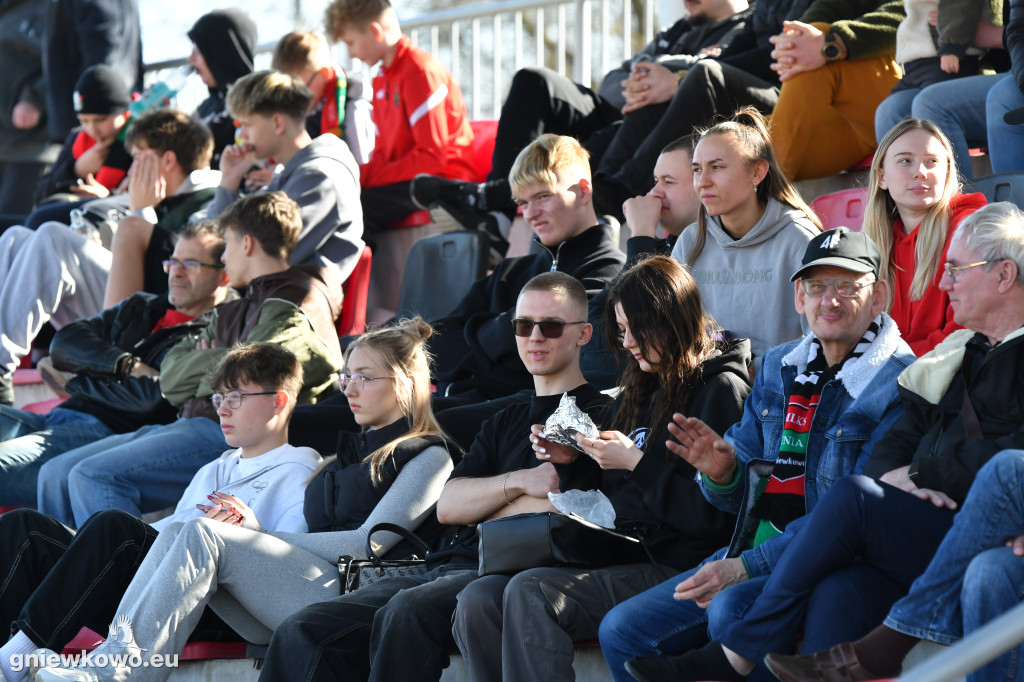 Galeria Unia Gniewkowo – Unia Wąbrzeźno 14.3.26