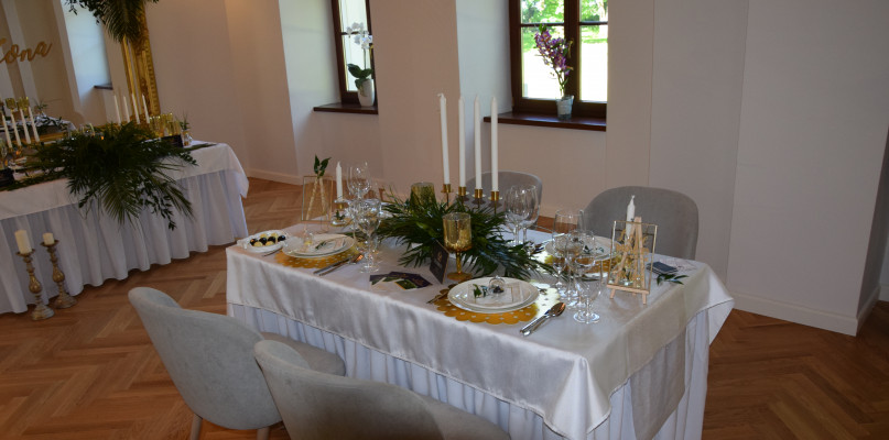 Pałac Wierzbiczany pokazał, jak brać ślub