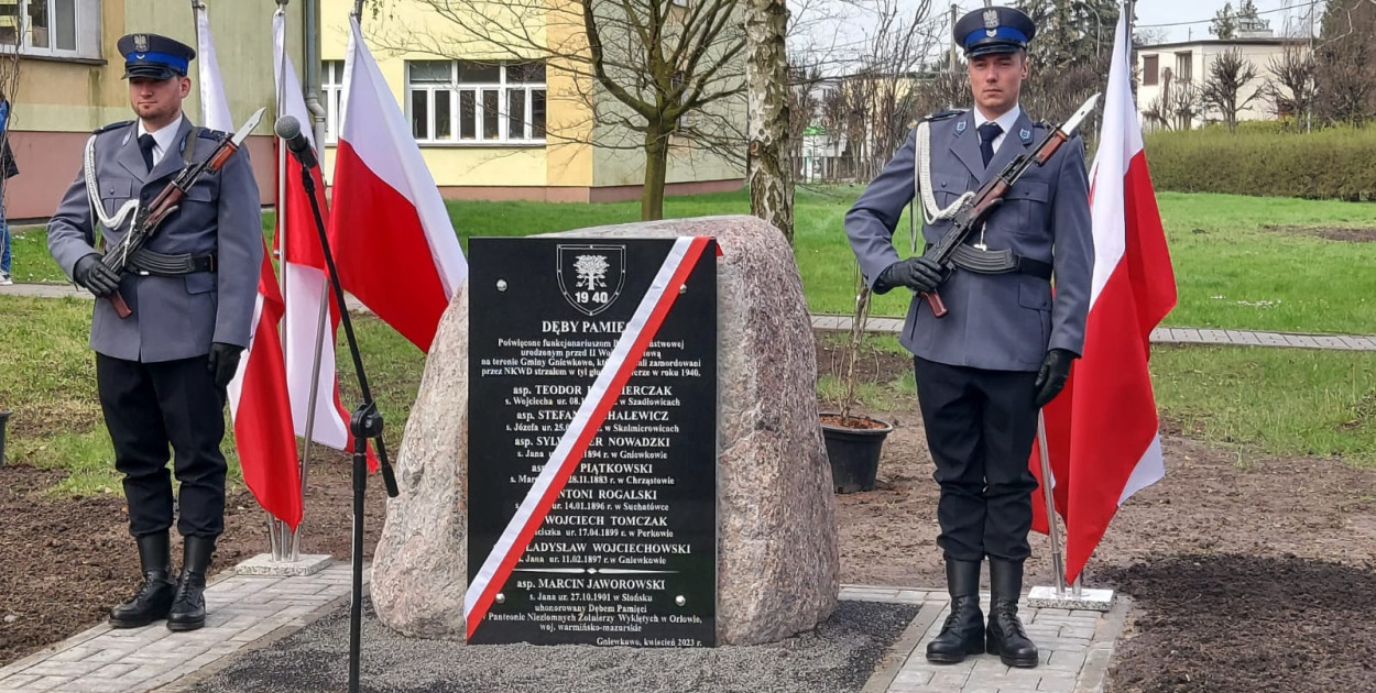 Dęby Pamięci uczczą naszych policjantów pomordowanych w Katyniu [ZDJĘCIA]