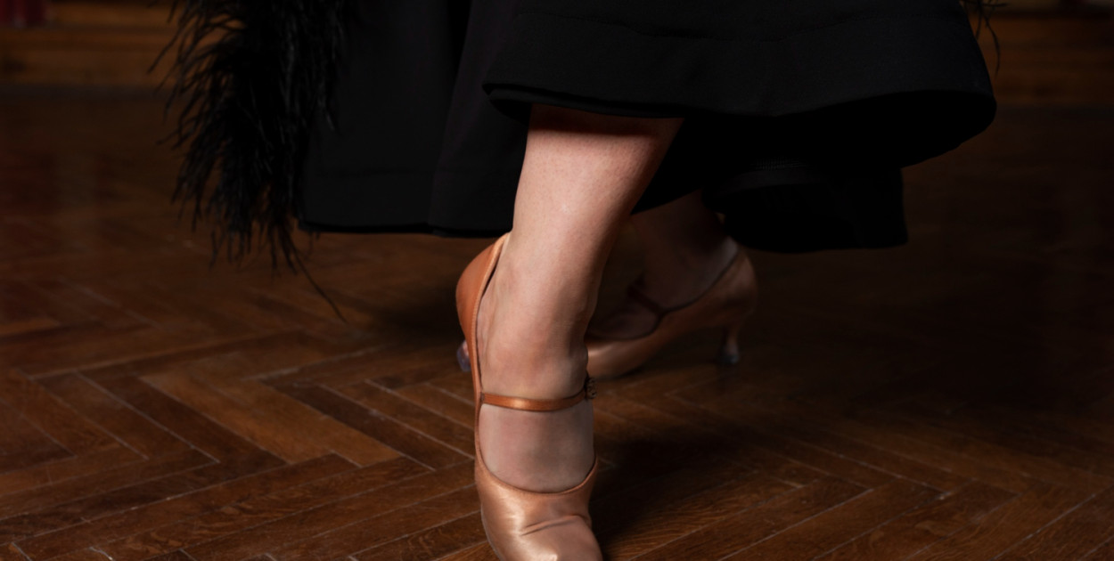 Baleriny: jak nosić ten ponadczasowy model butów?