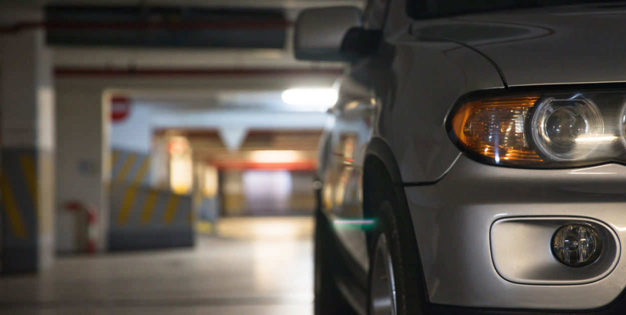 Jak zarezerwować parking online na lotnisku Chopina? 