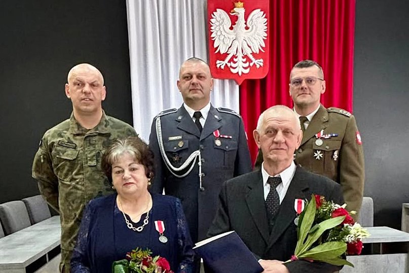 Medal dla państwa Kaźmierczaków