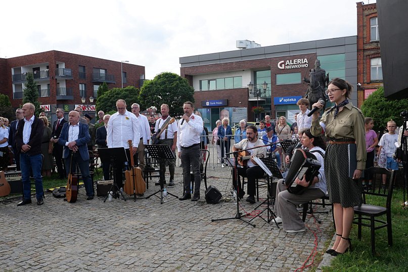 Warszawskie dzieci poszły w bój...