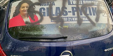 Brudna kampania w Janikowie. Kandydatce zniszczono auto-11161