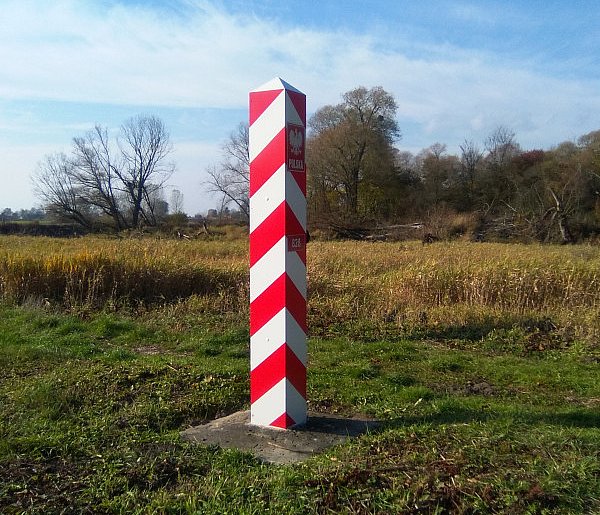 Nie każdy przejedzie bez zatrzymania. Wracają kontrole na granicach Polski-14815