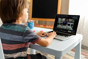 Popularni influencerzy mogą mieć kłopoty. Treści dla dzieci budzą kontrowersje-15748