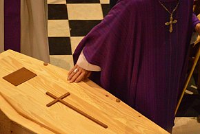 Rewolucja w pochówkach coraz bliżej. Tego w Polsce jeszcze nie było-15936