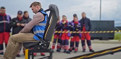 Dlaczego doświadczenie zderzenia w symulatorze zmienia styl jazdy