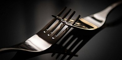 Jak uzyskać efekt lustra na stali nierdzewnej i kiedy ma to znaczenie?