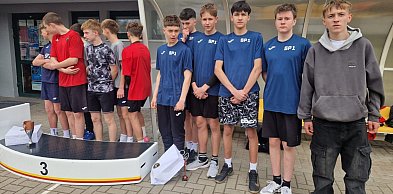 Medalowe przełajowe biegi uczniów gniewkowskiej „Jedynki”