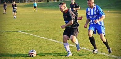 Unia II blisko niespodzianki. Przegrała z liderem 0:1