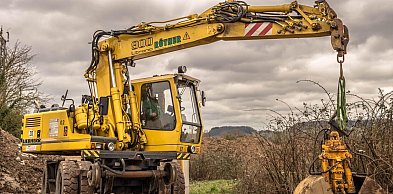 Konserwacja JCB – filtry powietrza, paliwa i hydrauliki w maszynach JCB
