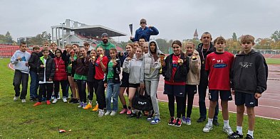 Kolejne sukcesy w biegach przełajowych uczniów SP 2-15481