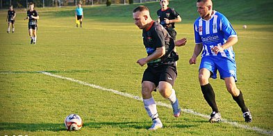 Unia II blisko niespodzianki. Przegrała z liderem 0:1