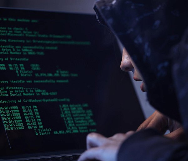 Wyciek danych z tysięcy sklepów internetowych. Ujawniono dane klientów-15674