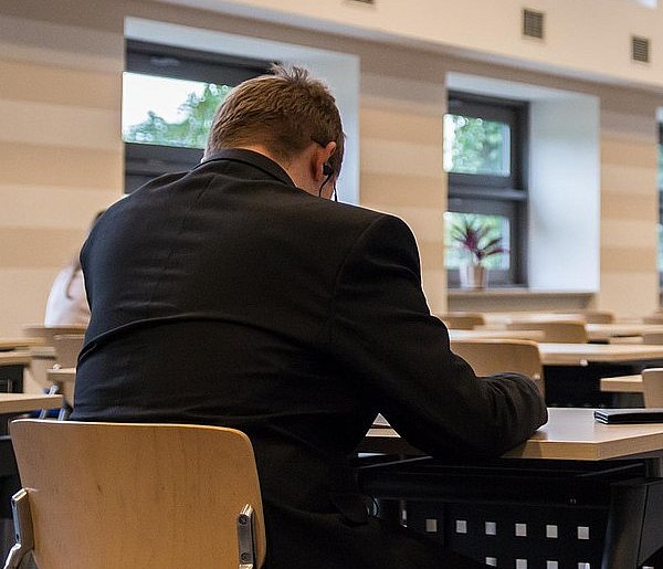 Zmiany w przepisach o wynagrodzeniach. Zapłacą za gotowość do pracy-15699