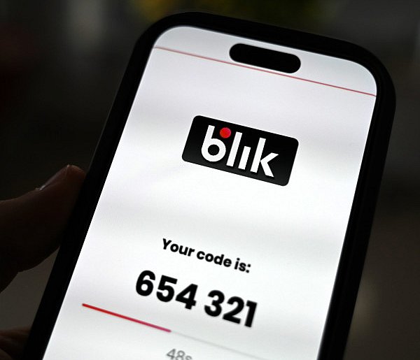 Codzienny przelew BLIK do znajomego? Skarbówka może to sprawdzać-15720