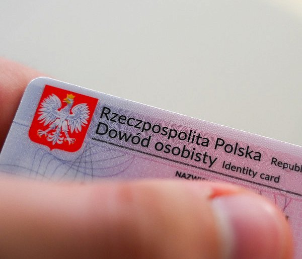 Nie musisz już biec do fotografa. Zdjęcie do dokumentów zrobisz w domu-15971