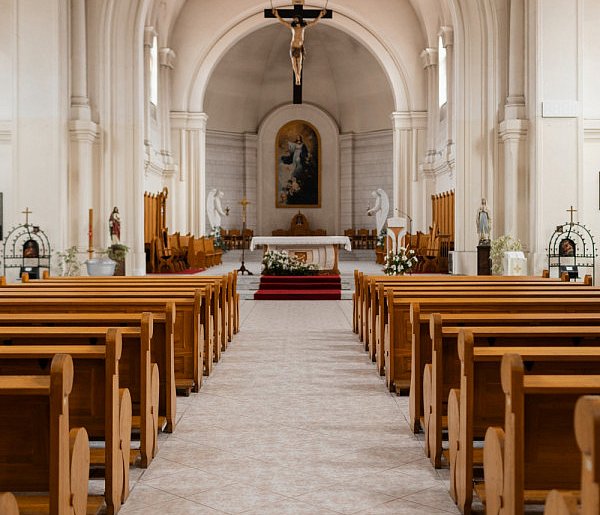 Miliony na Kościół w 2026 roku. Państwo co roku dokłada do duchownych-16053