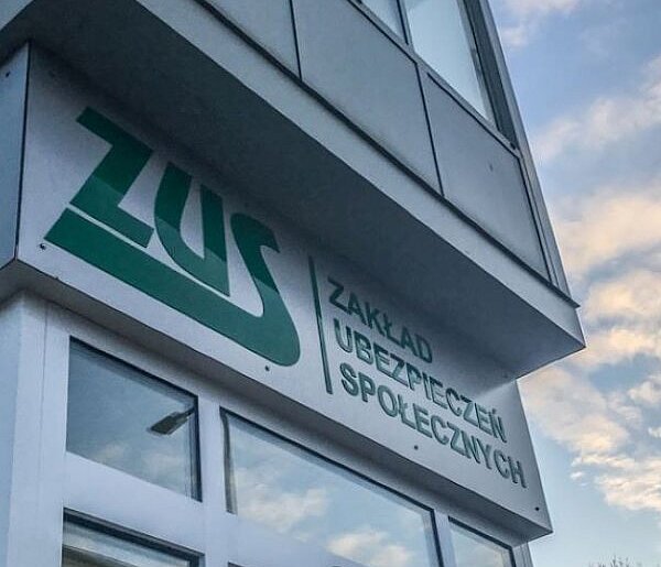 Pracownicy ZUS odchodzą od biurek. W całym kraju będą utrudnienia