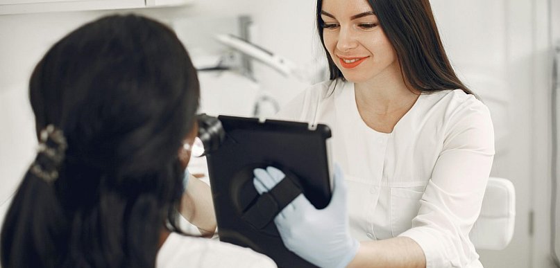 Kiedy warto zgłosić się do dermatologa i jakie objawy powinny zaniepokoić