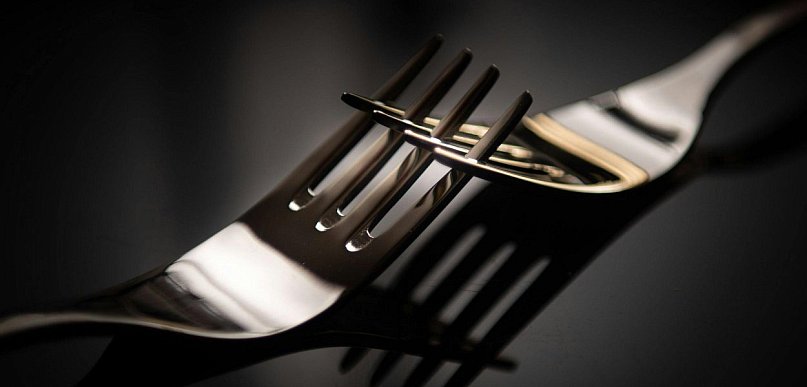 Jak uzyskać efekt lustra na stali nierdzewnej i kiedy ma to znaczenie?