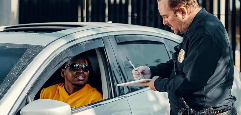 Mandat czy sąd – kiedy warto odwołać się od wykroczenia drogowego