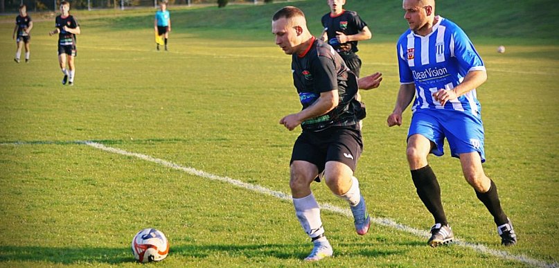 Unia II blisko niespodzianki. Przegrała z liderem 0:1