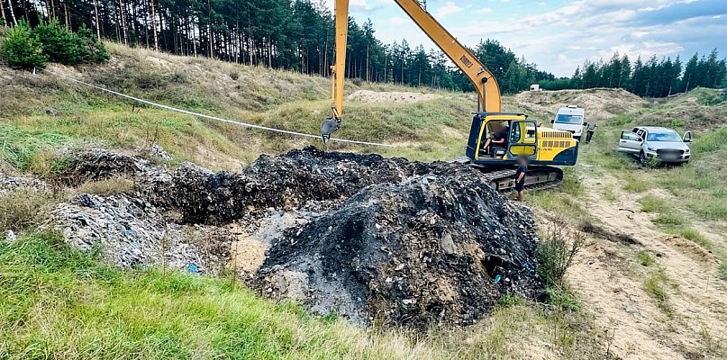 Uderzenie CBŚP w „mafię śmieciową”. Zatrzymany m.in. były burmistrz Pakości