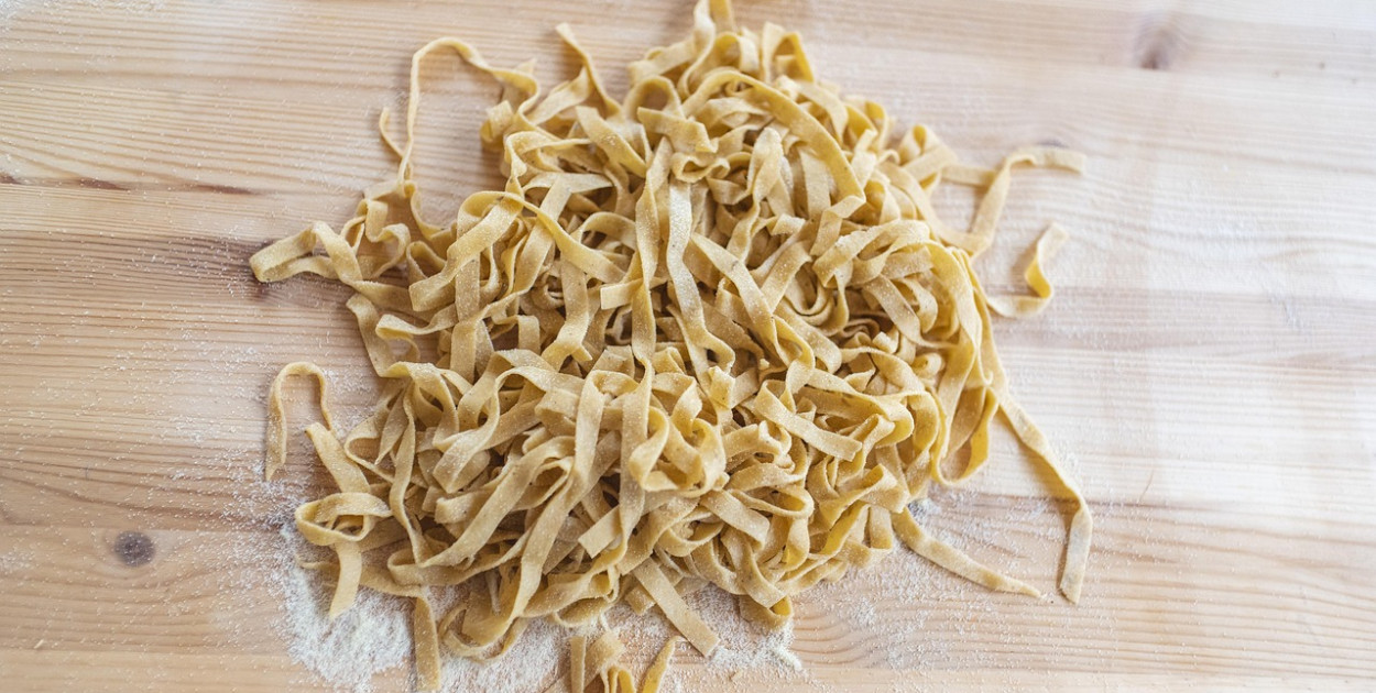 Makaron wycofany z całej Polski. GIS tłumaczy, co wykryto na etykiecie